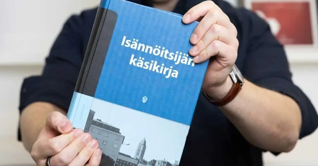 isannoitsijan-kasikirja-10plus